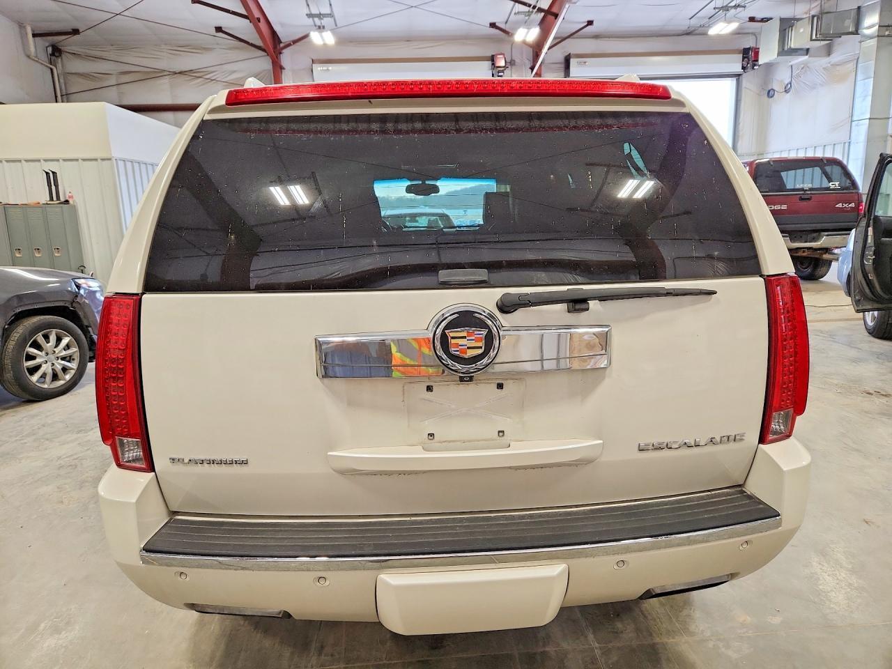 2014 Cadillac Escalade Platinum - zdjęcie 6