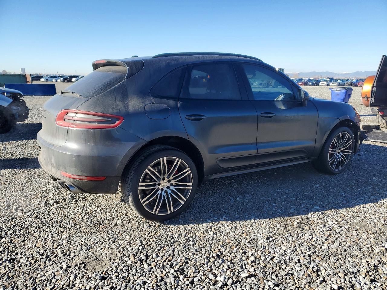 2017 Porsche Macan Turbo - zdjęcie 3