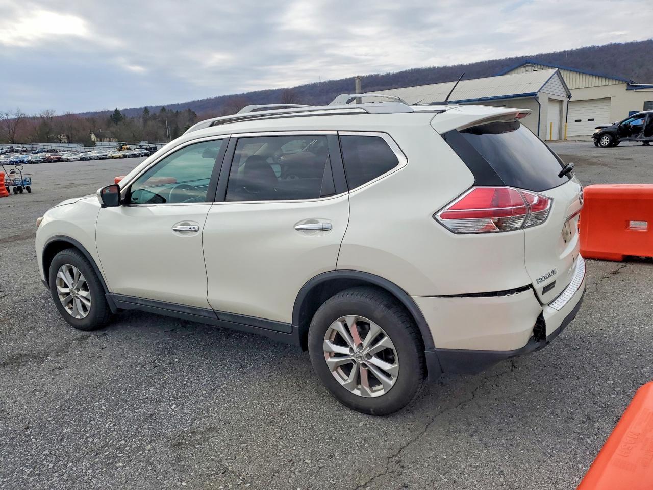 2016 Nissan Rogue Sv - zdjęcie 2