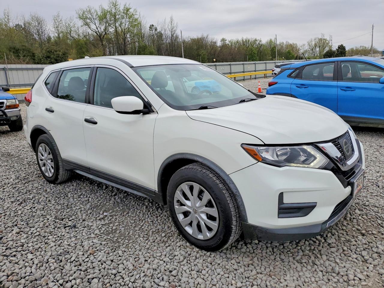 2017 Nissan Rogue S - zdjęcie 4