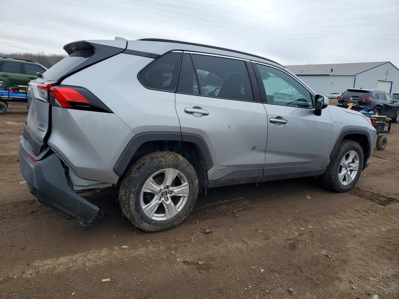 2020 Toyota Rav4 Hybrid Xle - zdjęcie 3