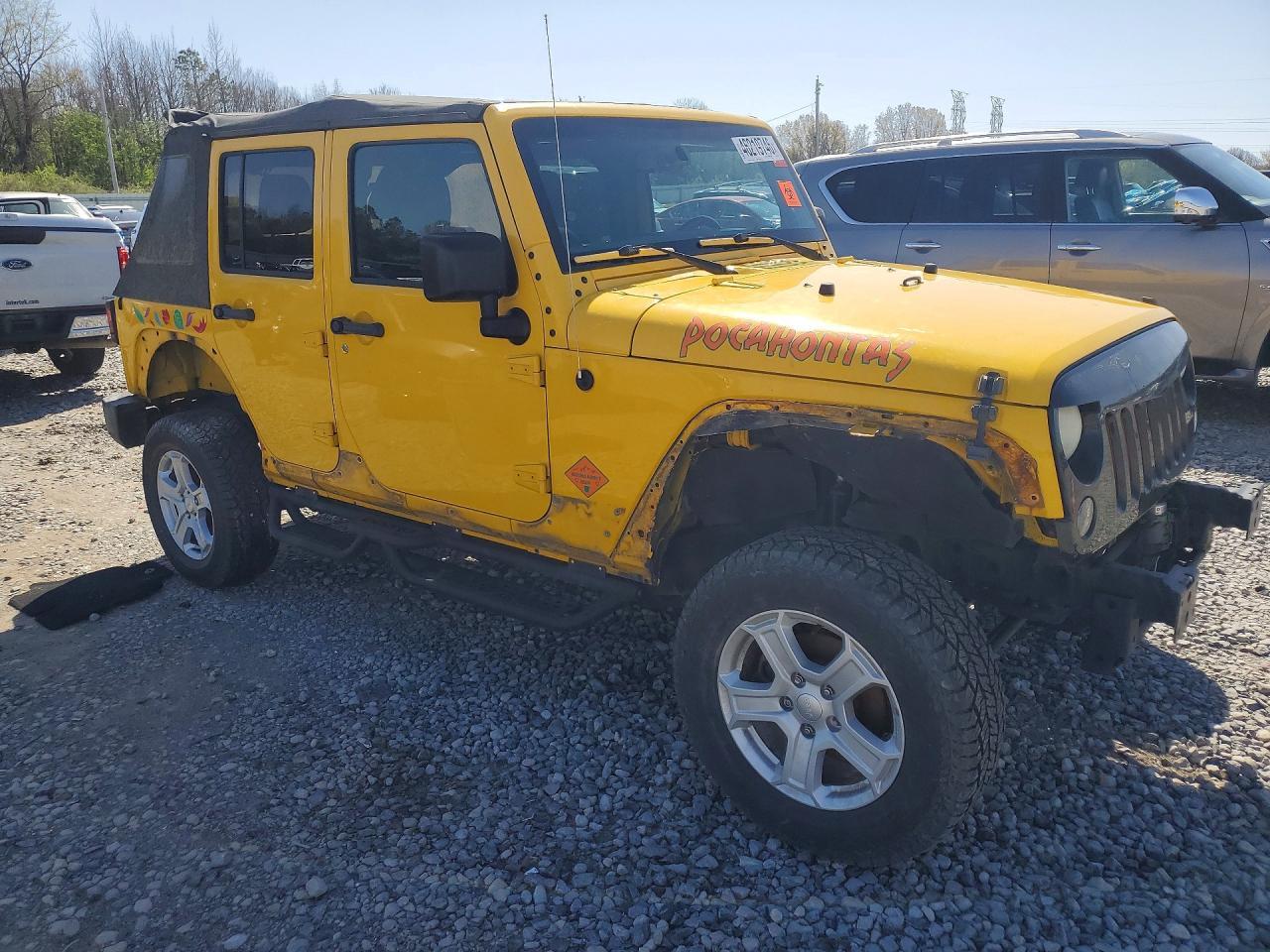 2015 Jeep Wrangler Unlimited Sahara - zdjęcie 4