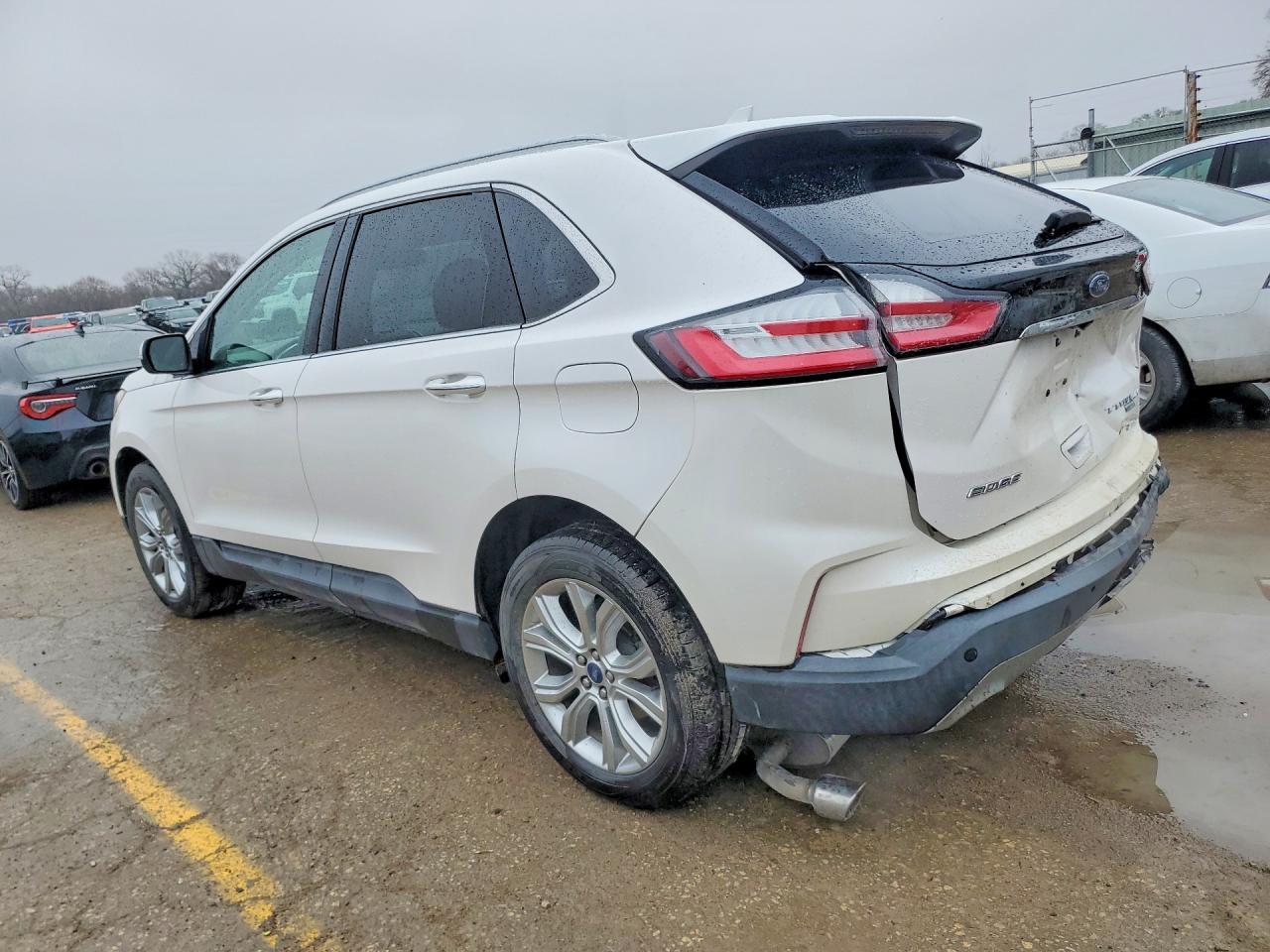 2019 Ford Edge Titanium - zdjęcie 2