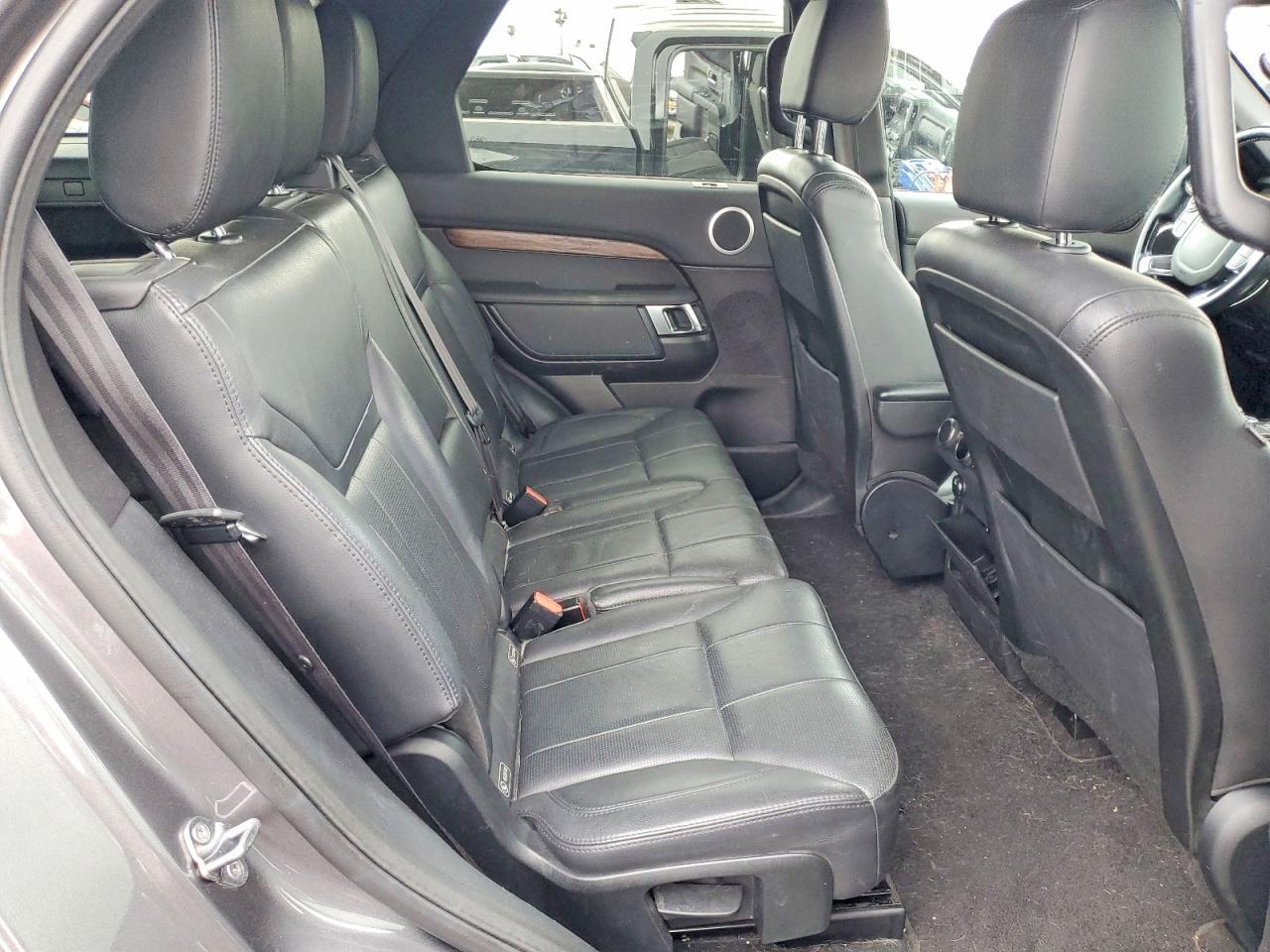 2017 Land Rover Discovery Hse - zdjęcie 11