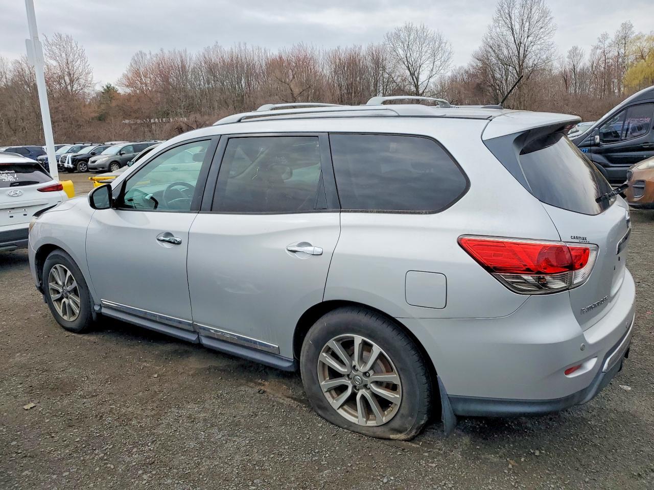 2013 Nissan Pathfinder S - zdjęcie 2