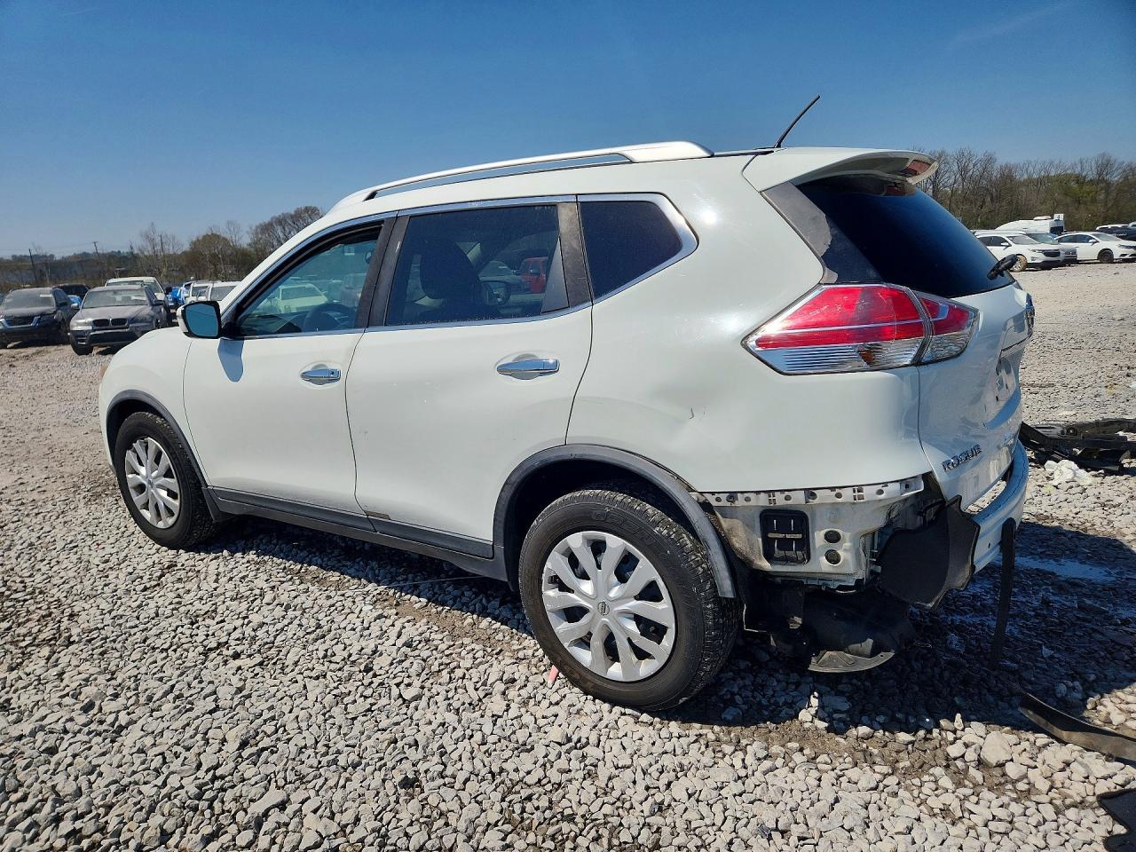 2016 Nissan Rogue S - zdjęcie 2