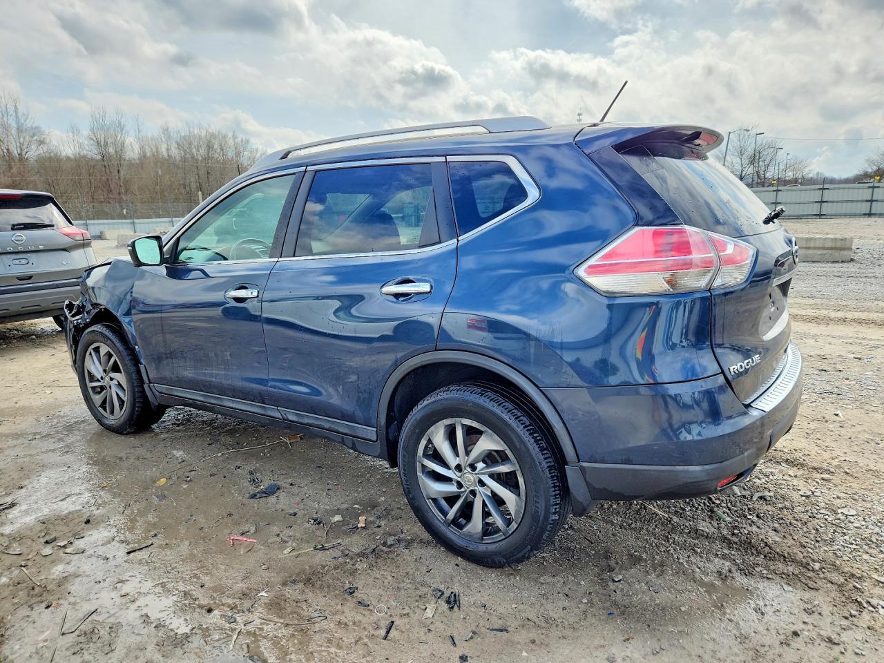 2015 Nissan Rogue Sl - zdjęcie 2