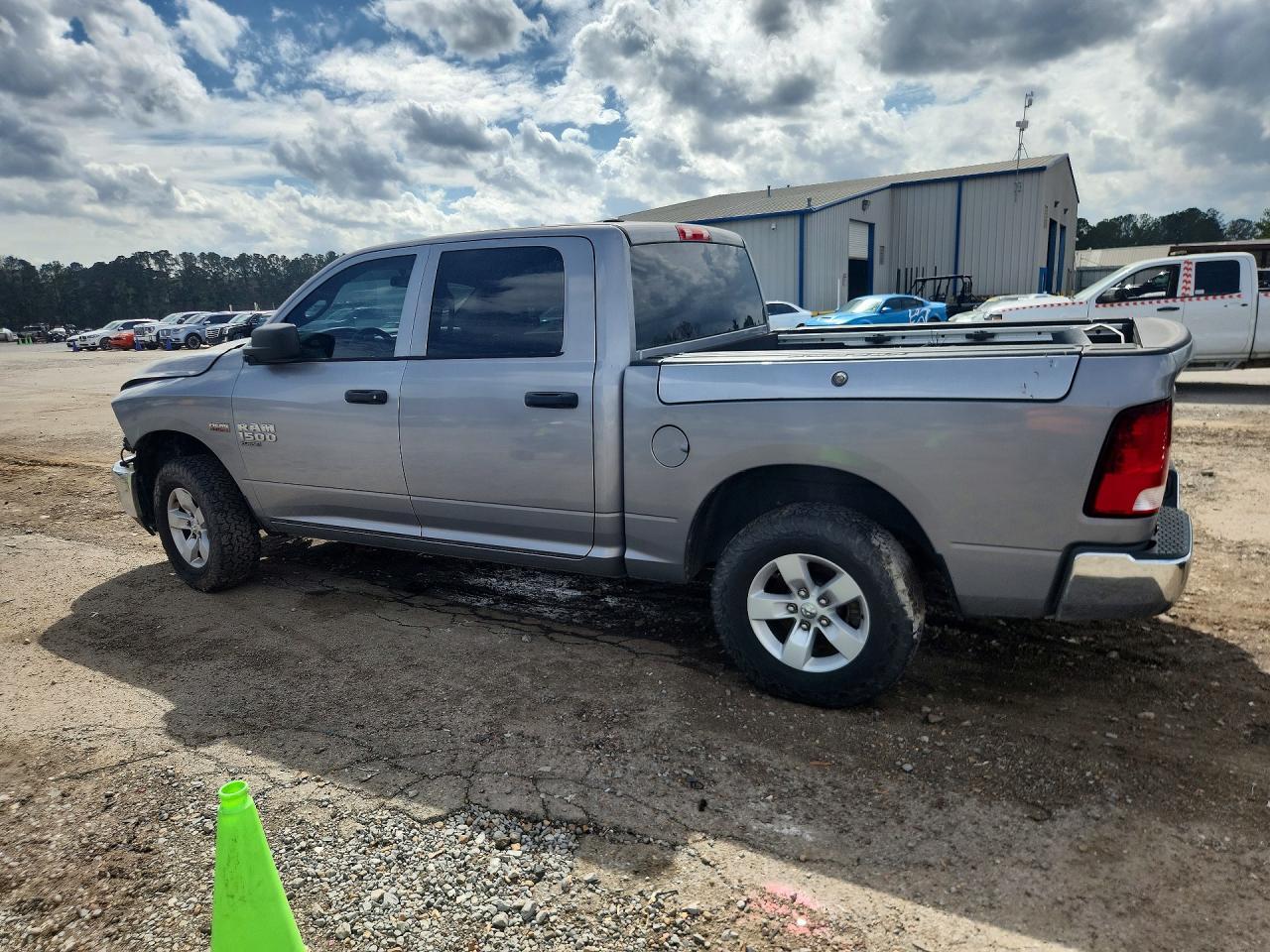 2020 Ram 1500 Classic Ssv Hemi 5.7L V8 - zdjęcie 2