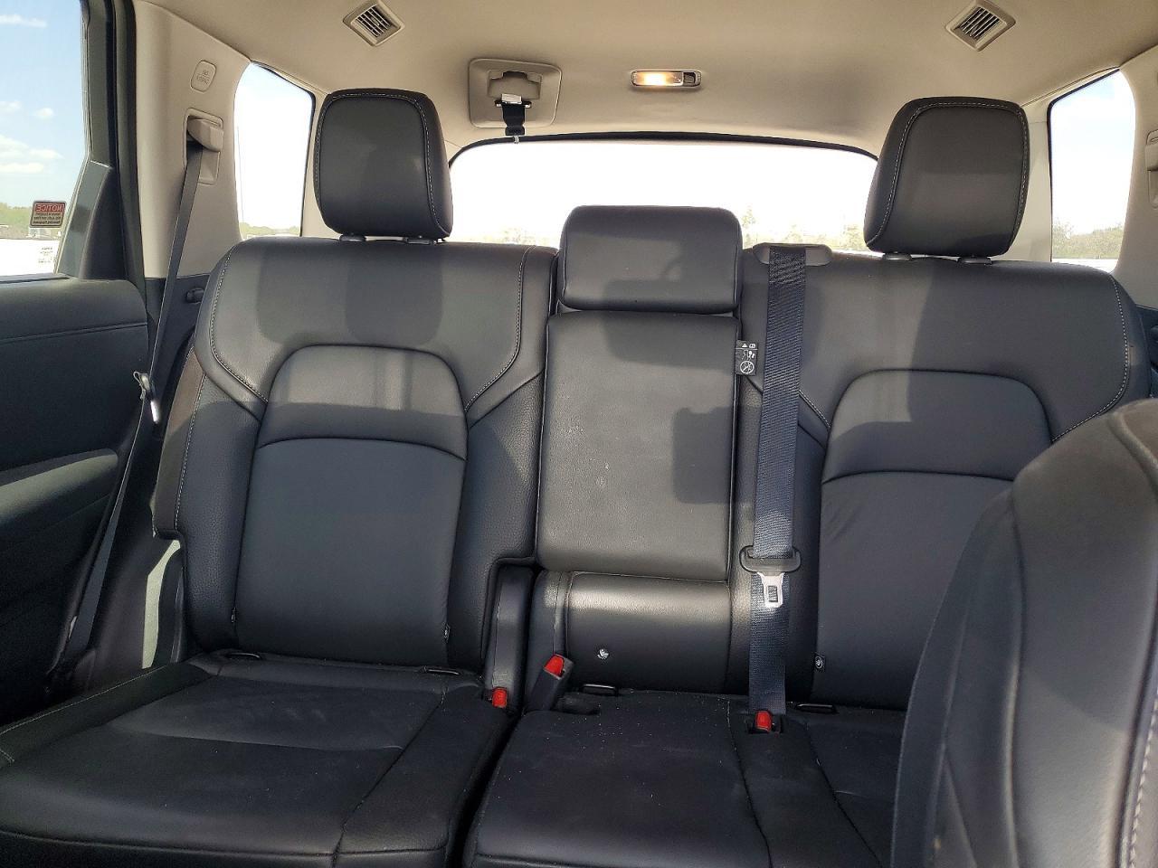 2025 Nissan Pathfinder Sl - zdjęcie 10