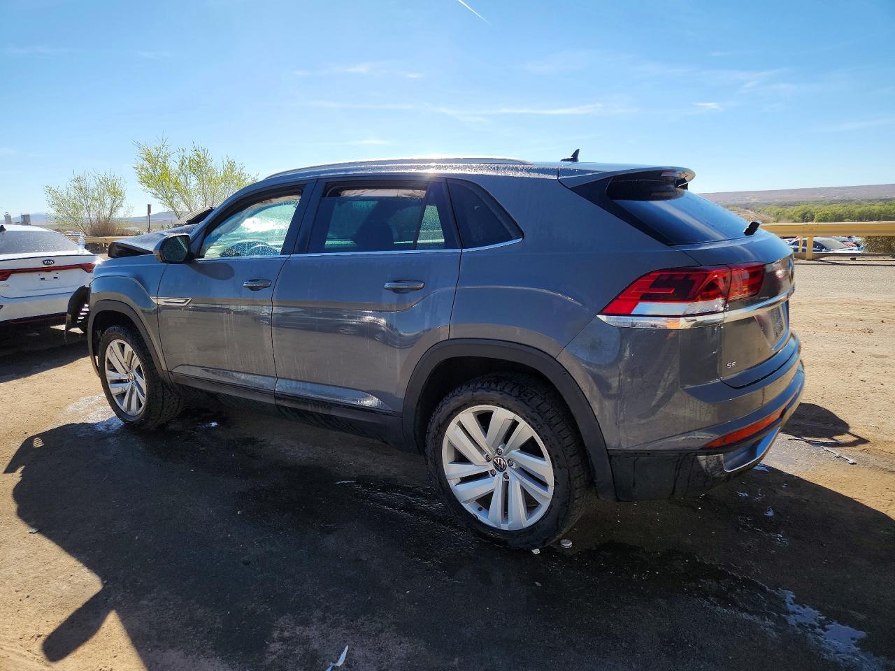 2022 Volkswagen Atlas Cross Sport Se - zdjęcie 2