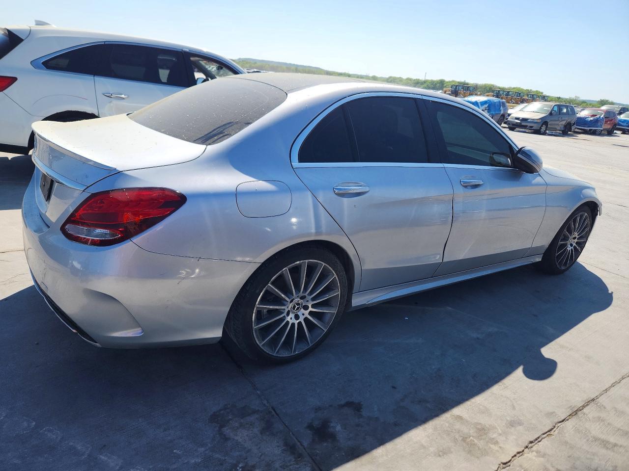 2017 Mercedes-Benz C 300 - zdjęcie 3