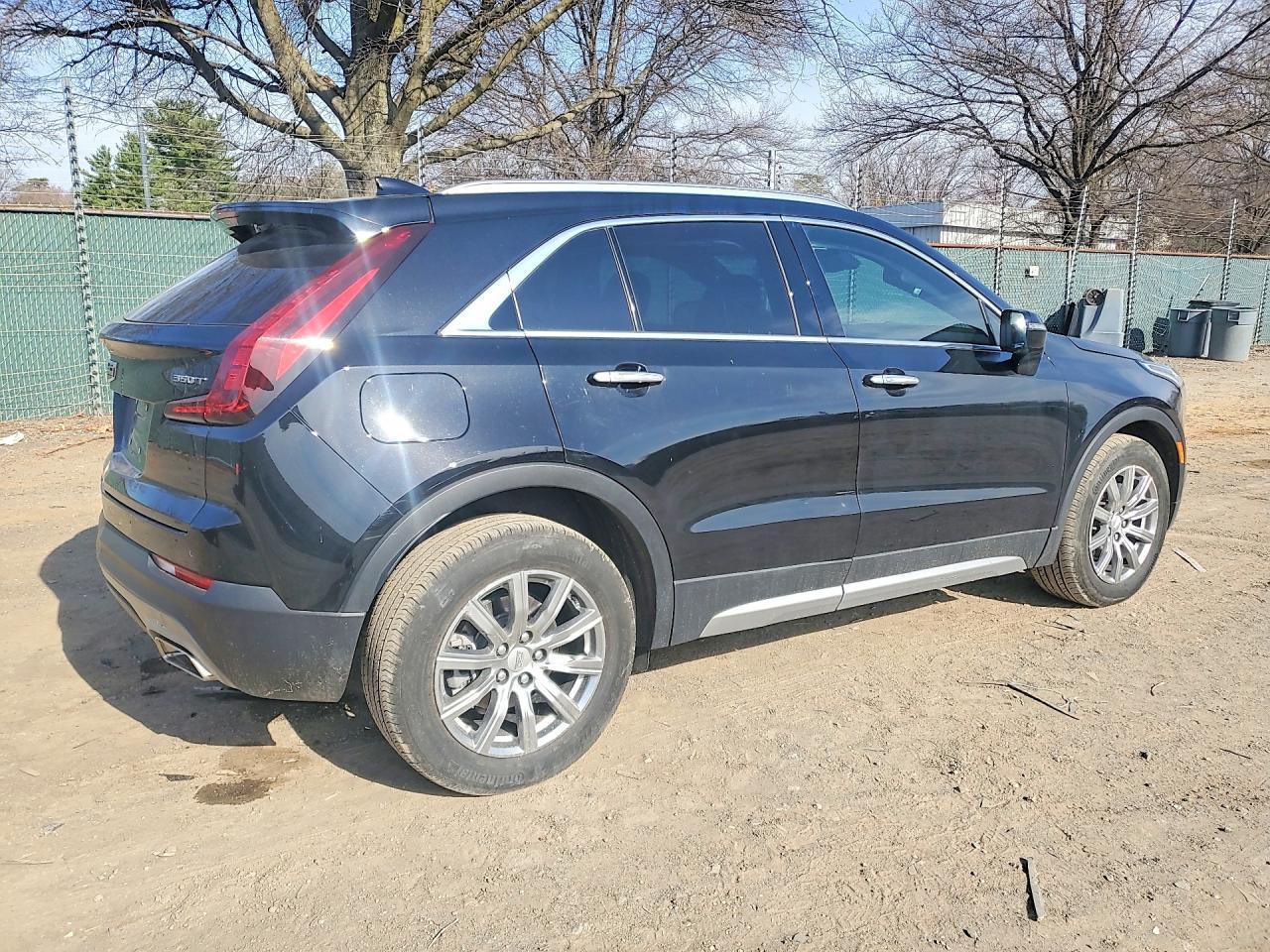 2023 Cadillac Xt4 Premium Luxury - zdjęcie 3