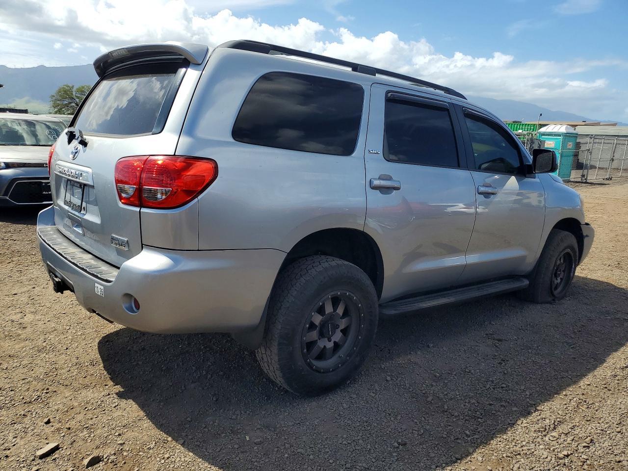 2015 Toyota Sequoia Sr5 - zdjęcie 3