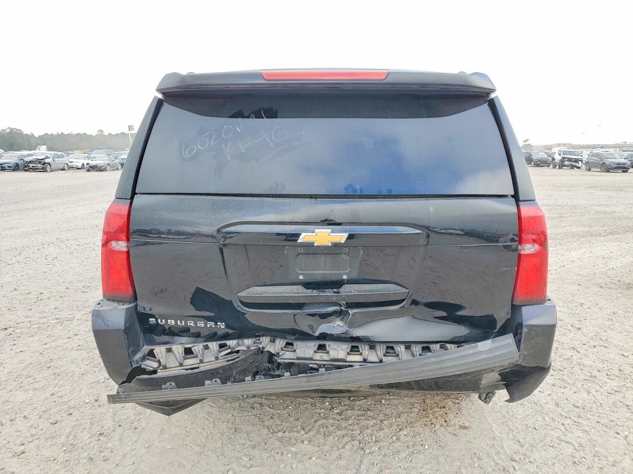 2018 Chevrolet Suburban C1500 Lt - zdjęcie 6