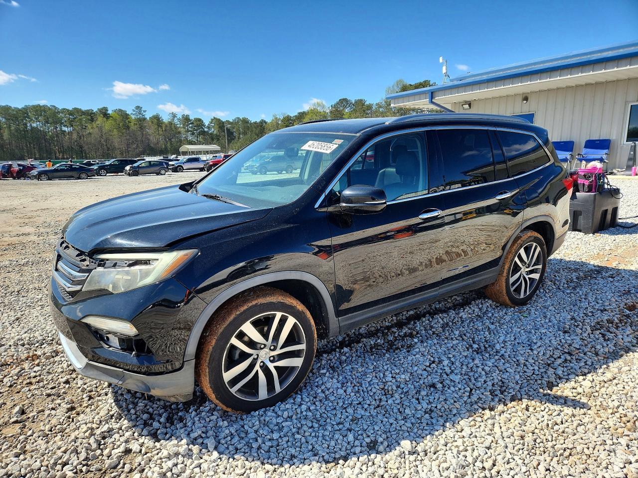2017 Honda Pilot Touring - zdjęcie główne