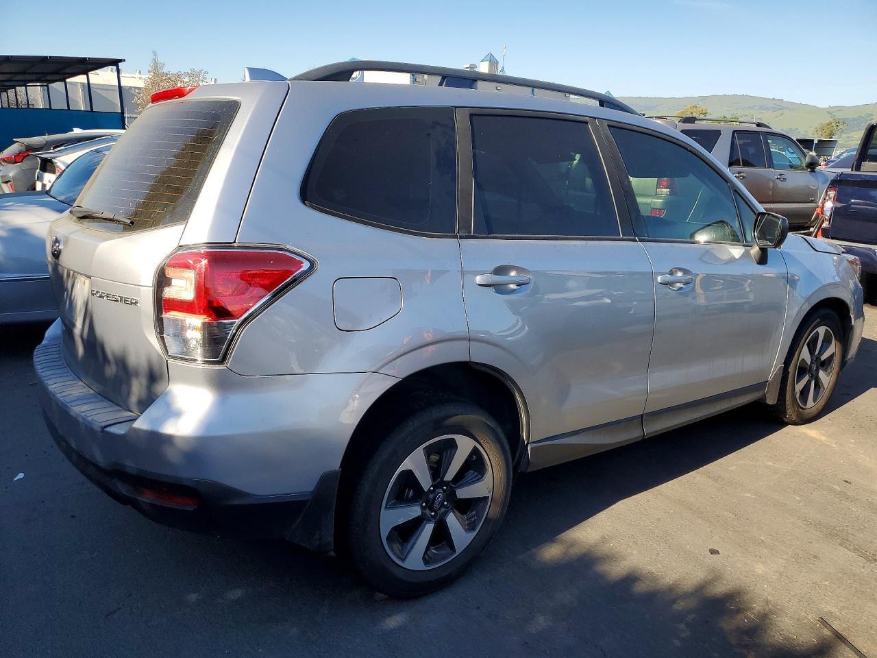 2017 Subaru Forester 2.5I - zdjęcie 3
