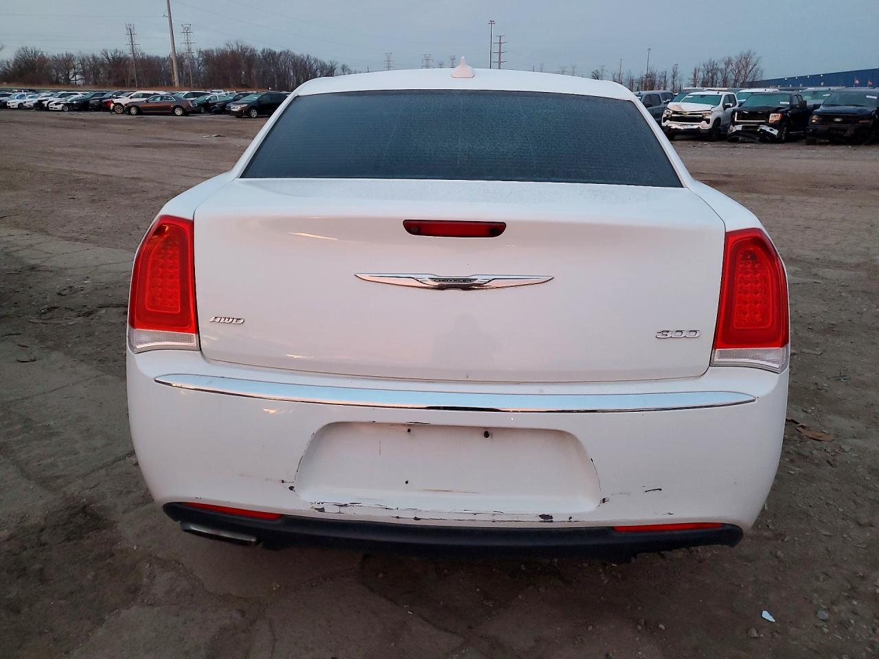 2015 Chrysler 300 Limited - zdjęcie 6