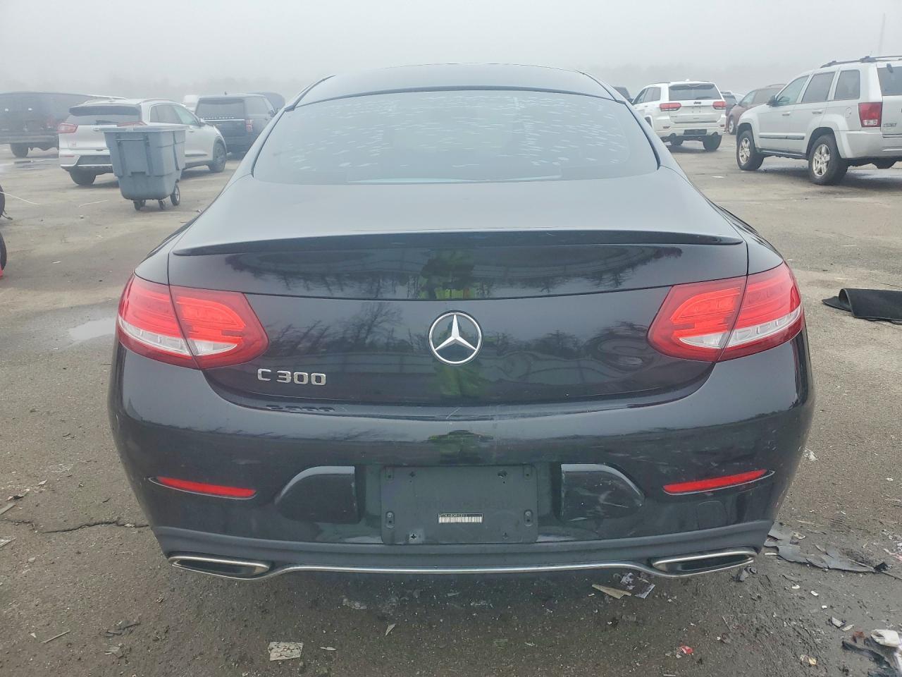 2017 Mercedes-Benz C 300 - zdjęcie 6