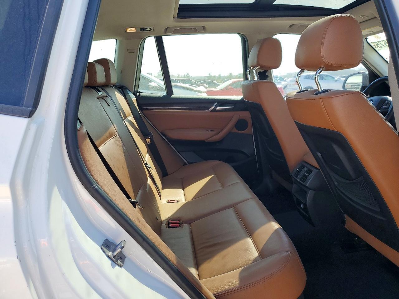 2015 BMW X3 xDrive - zdjęcie 11