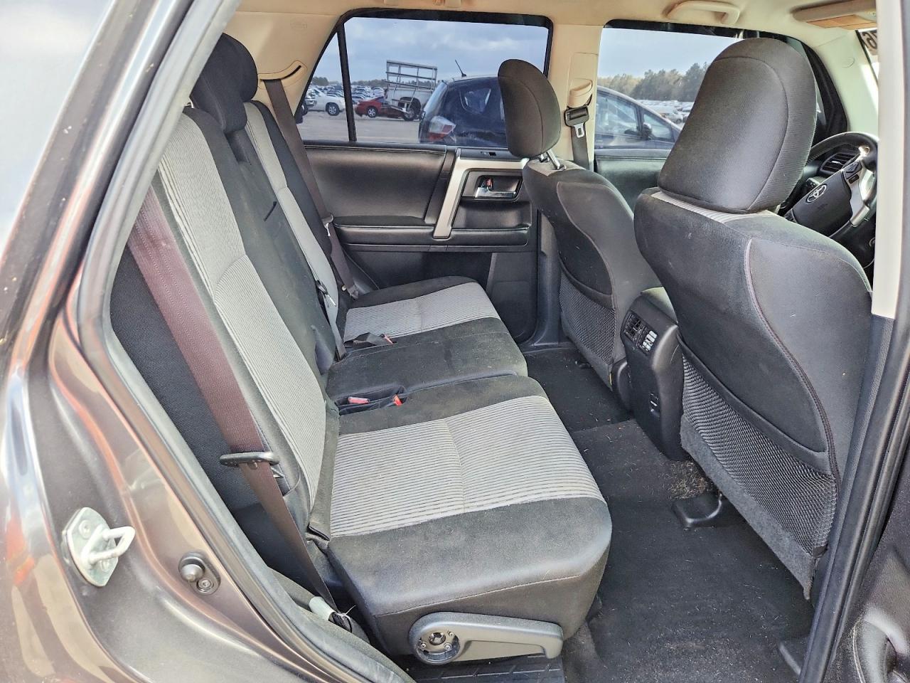 2014 Toyota 4Runner Sr5 - zdjęcie 11