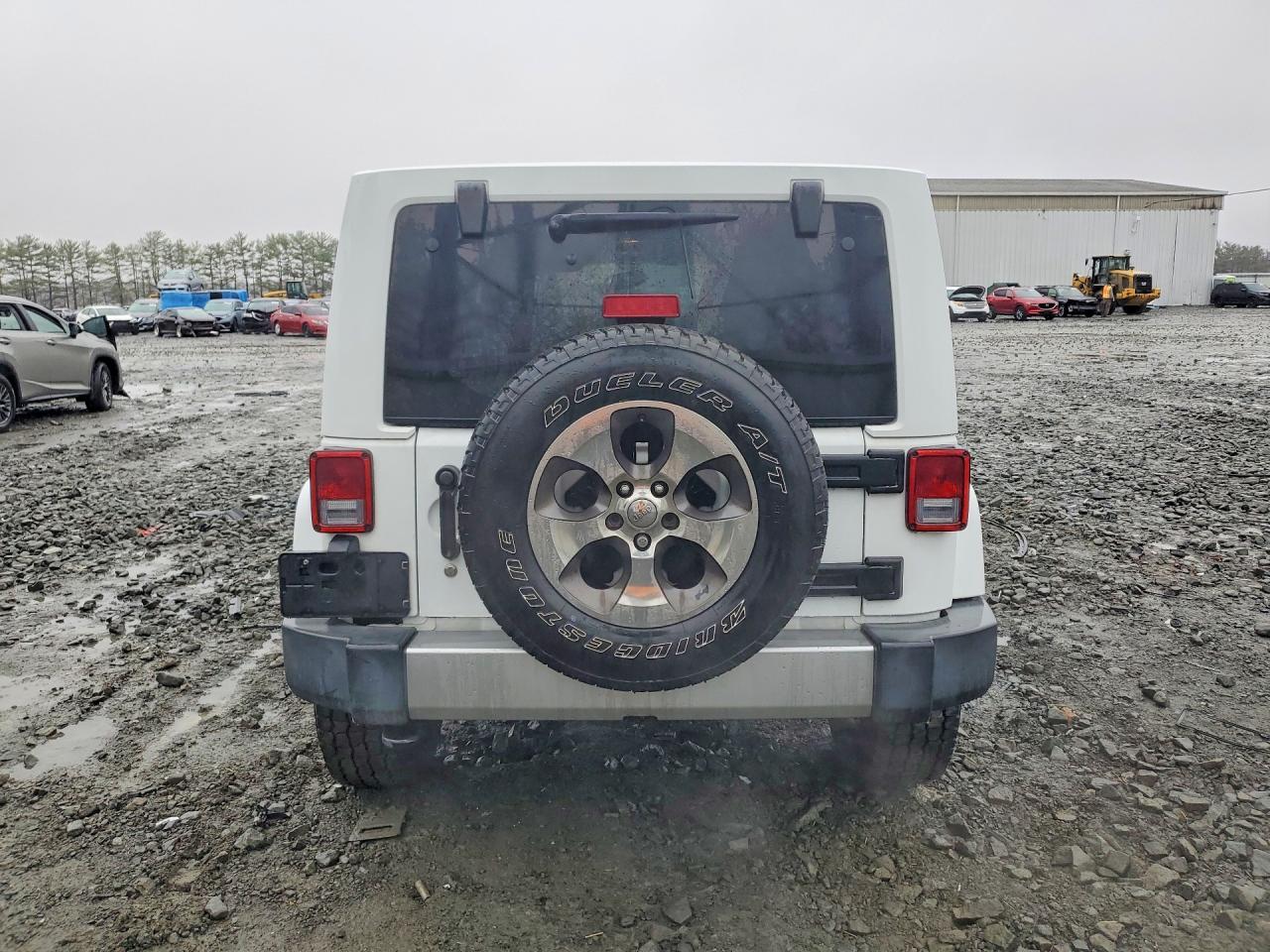 2016 Jeep Wrangler Unlimited Sahara - zdjęcie 6