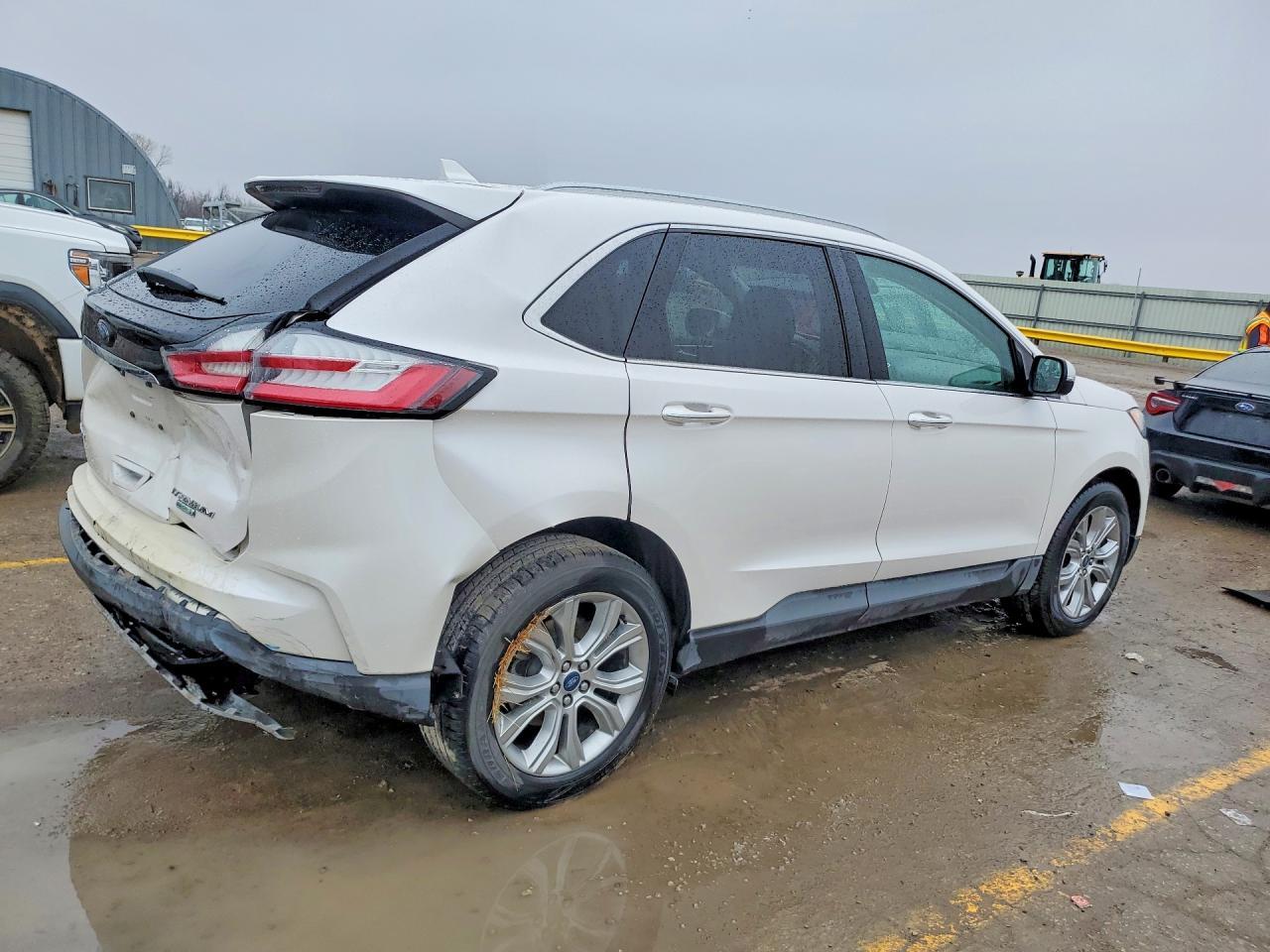 2019 Ford Edge Titanium - zdjęcie 3