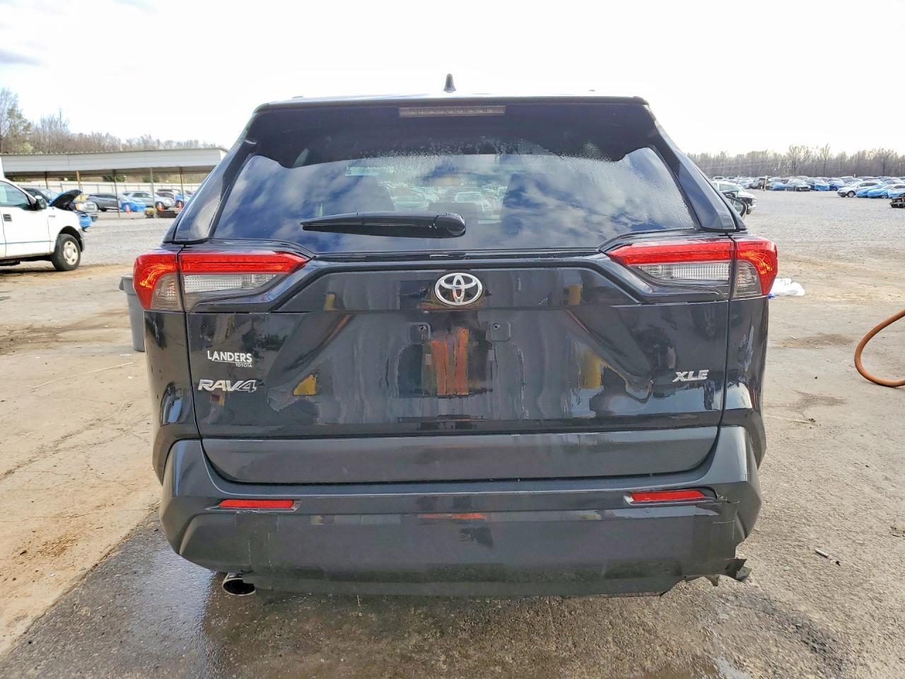 2023 Toyota Rav4 Xle - zdjęcie 6