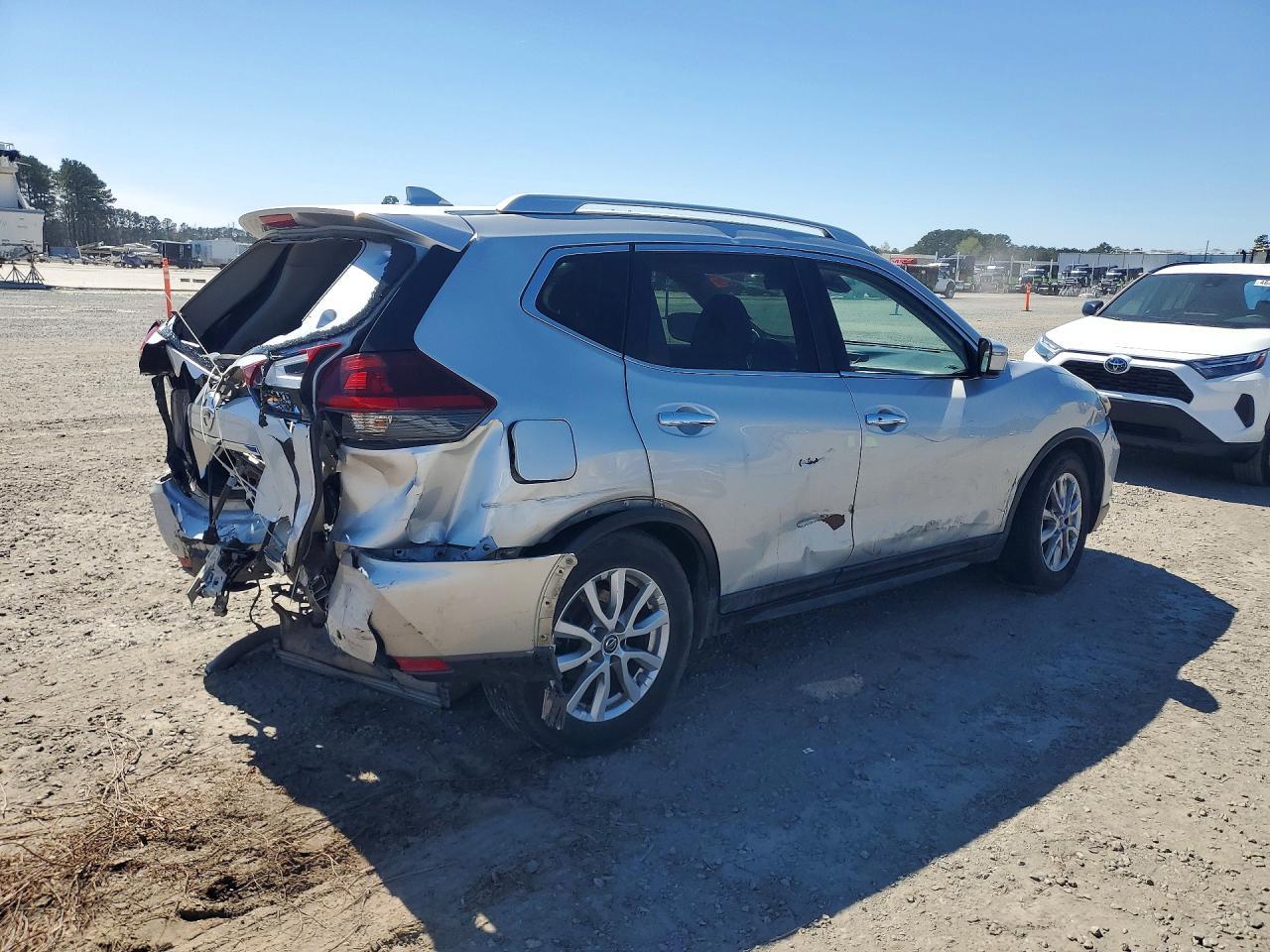 2019 Nissan Rogue Sv - zdjęcie 3
