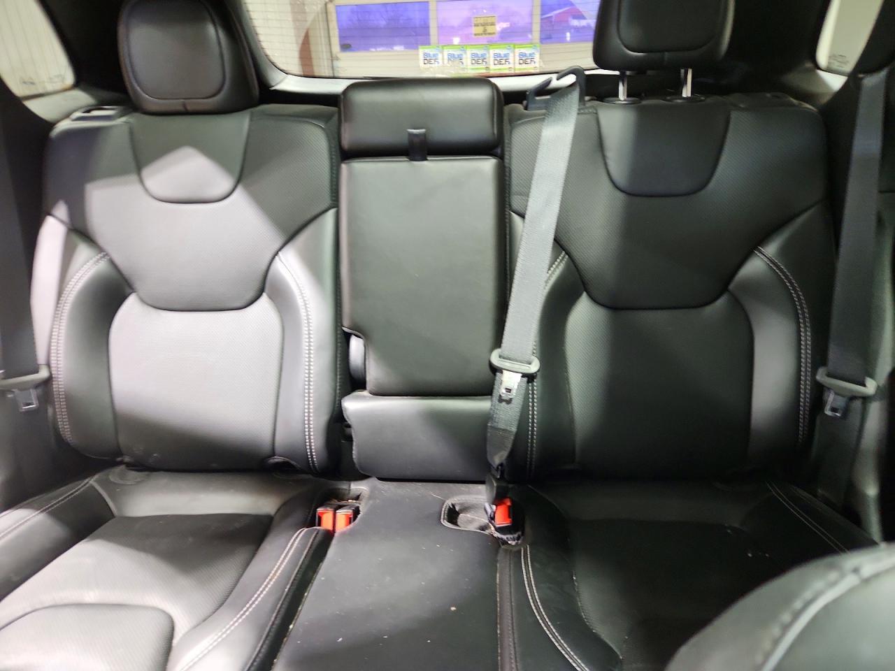 2021 Jeep Cherokee Latitude Lux - zdjęcie 10