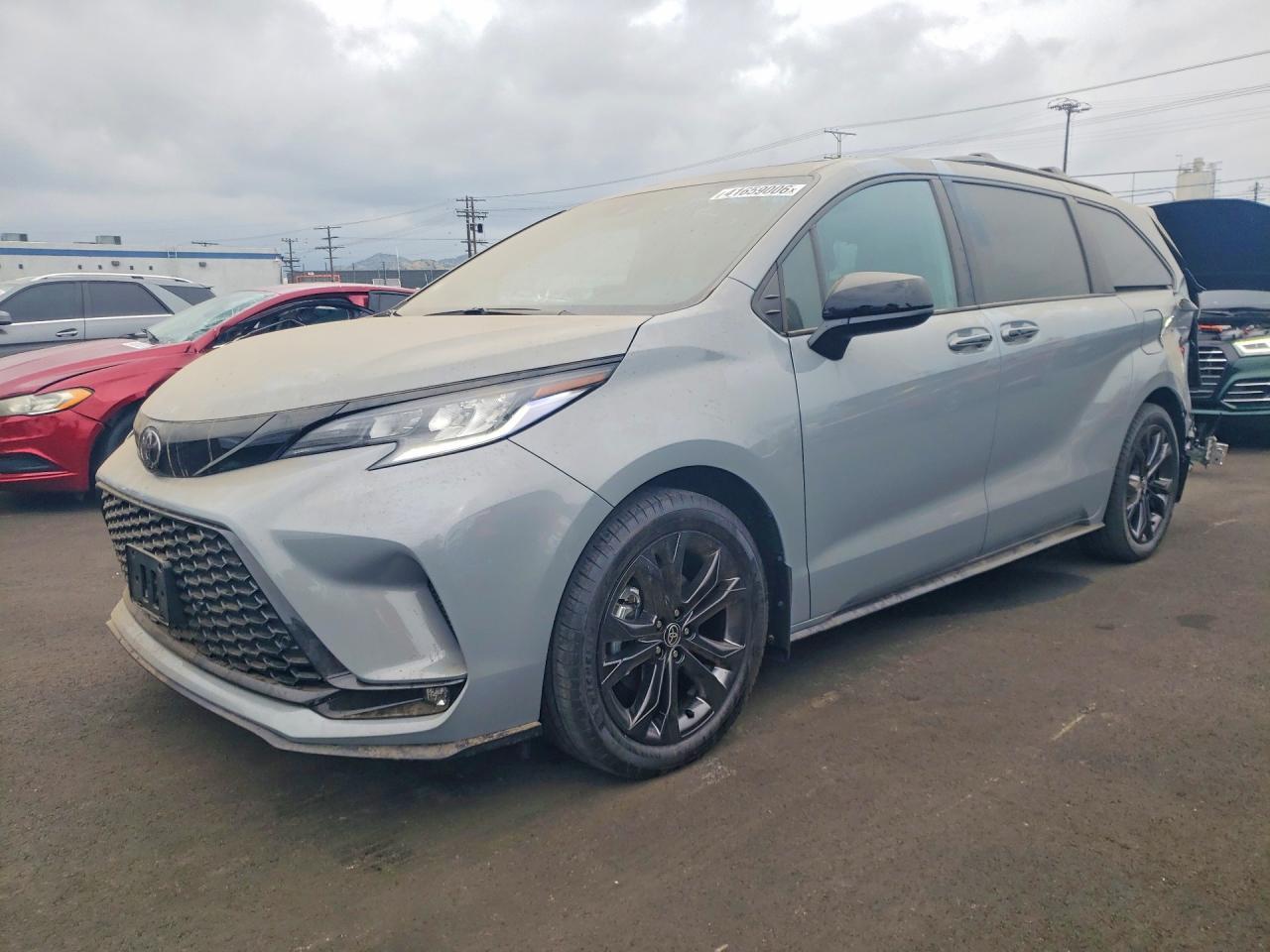 2026 Toyota Sienna Xse 7-Passenger - zdjęcie główne