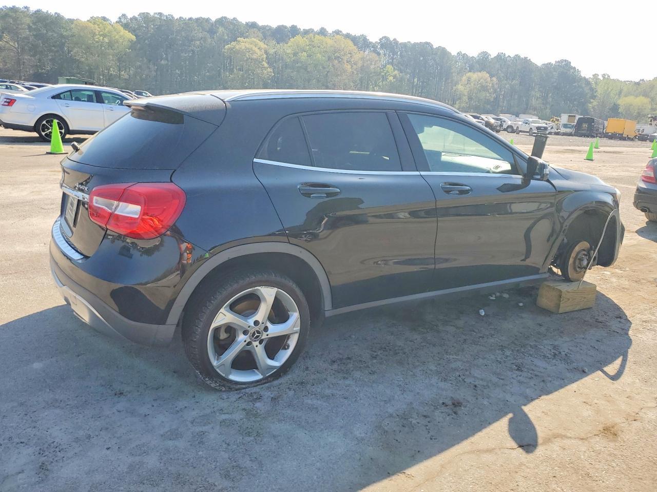 2019 Mercedes-Benz Gla 250 4Matic - zdjęcie 3