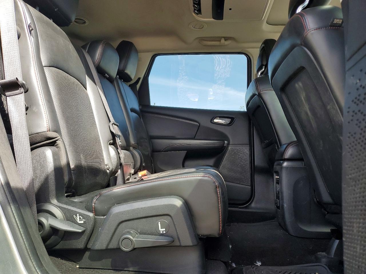 2016 Dodge Journey R - zdjęcie 11