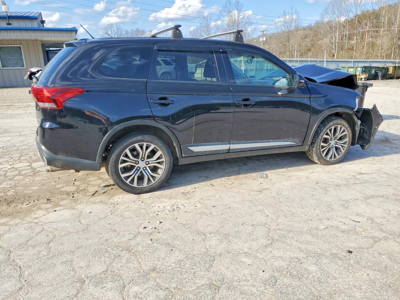2016 Mitsubishi Outlander Se - zdjęcie 3