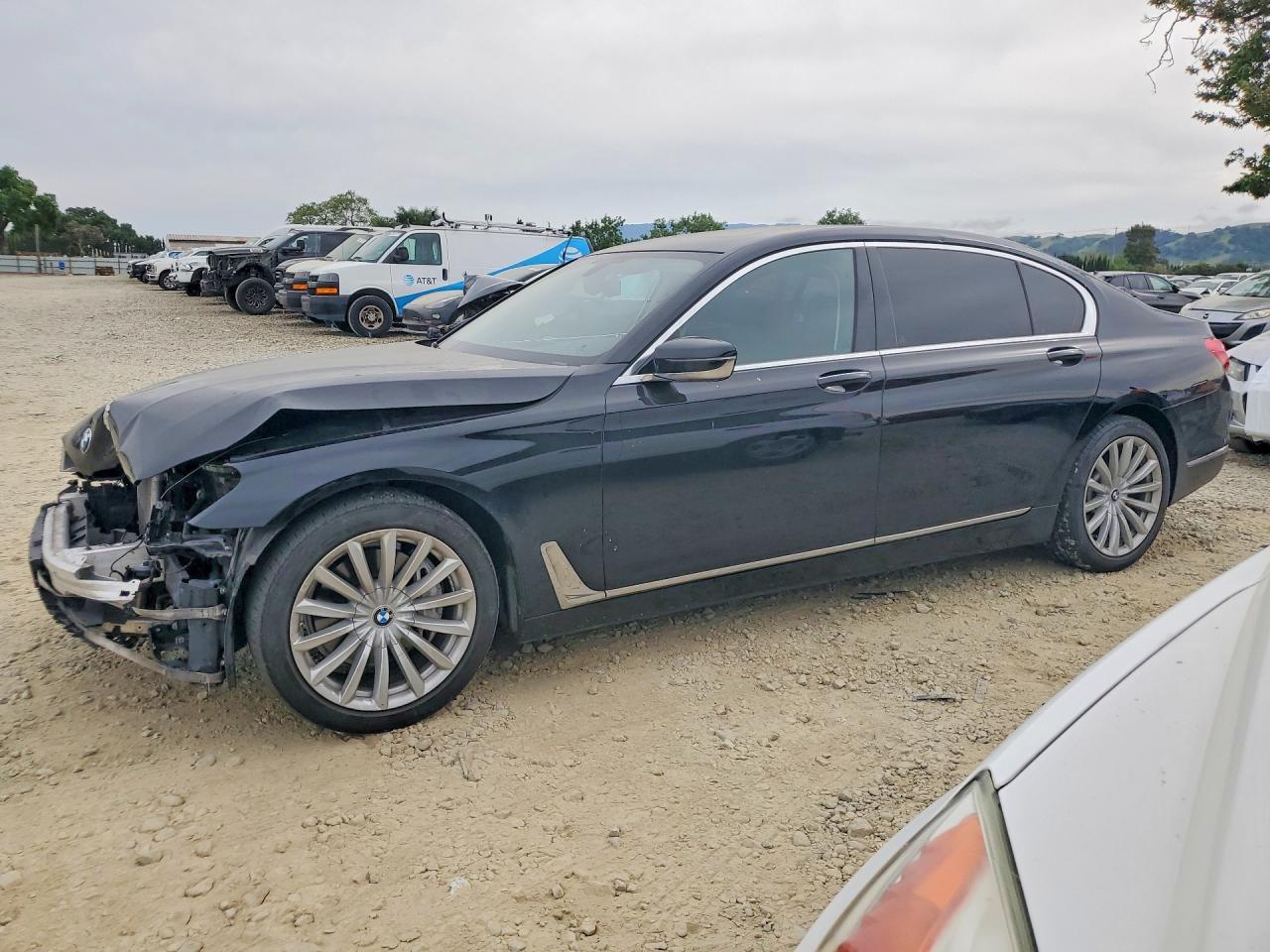 2016 BMW 740 I - zdjęcie główne