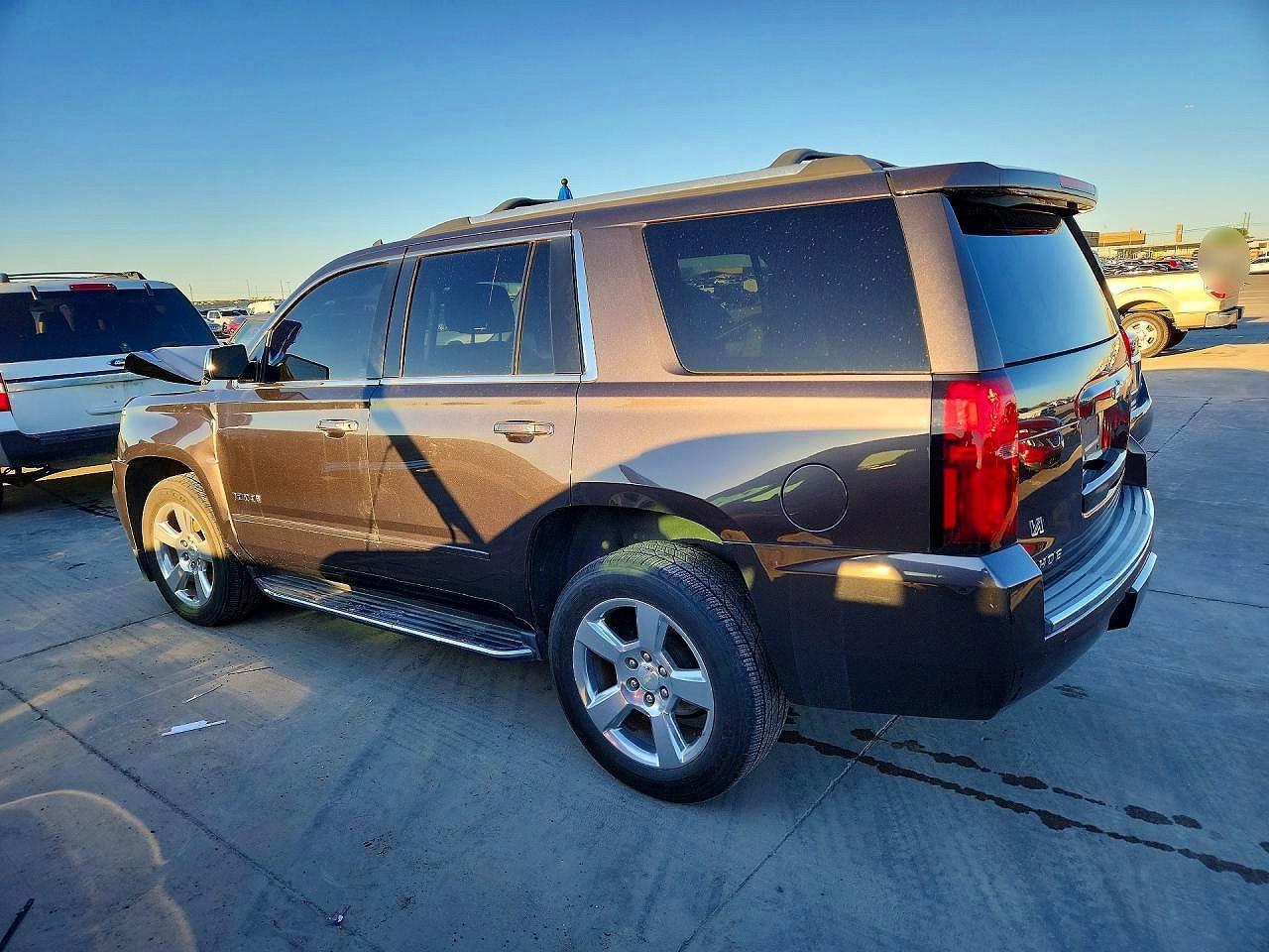 2018 Chevrolet Tahoe C1500 Premier - zdjęcie 2