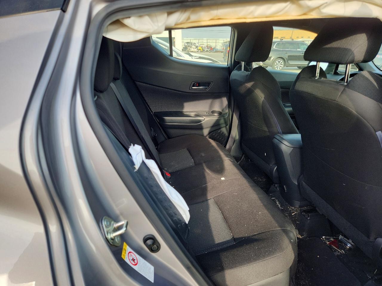 2019 Toyota C-Hr Le - zdjęcie 10