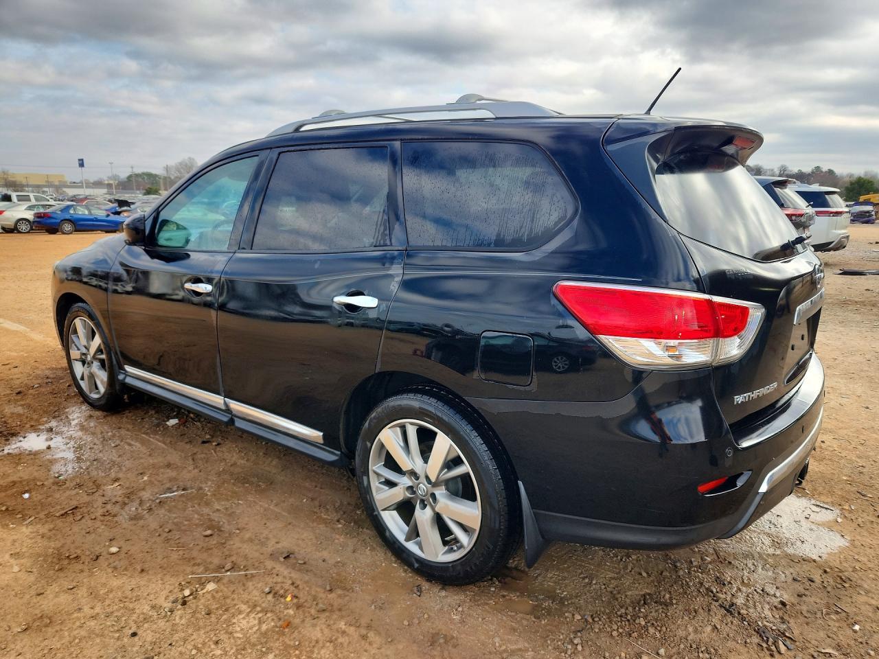 2014 Nissan Pathfinder S - zdjęcie 2