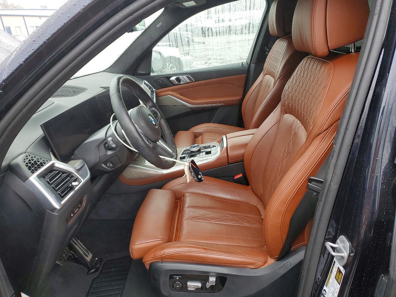 2025 BMW X7 M60I - zdjęcie 7