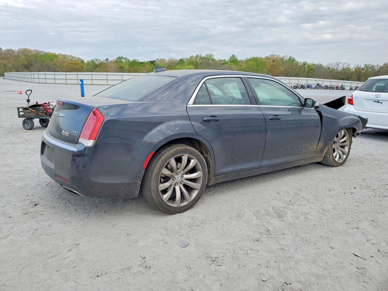 2017 Chrysler 300 Limited - zdjęcie 3