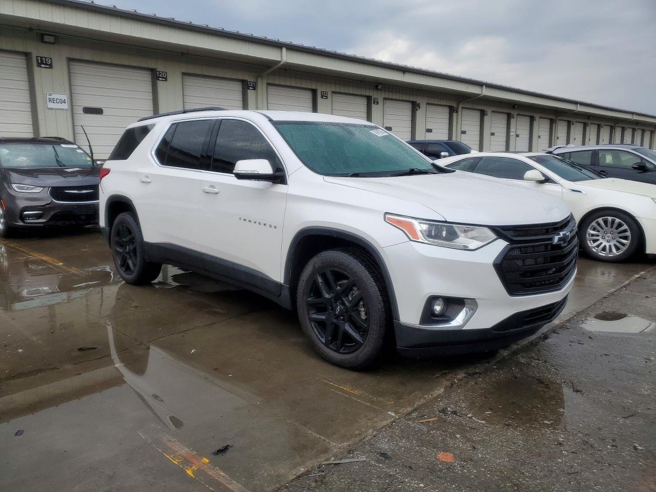2021 Chevrolet Traverse Lt - zdjęcie 4