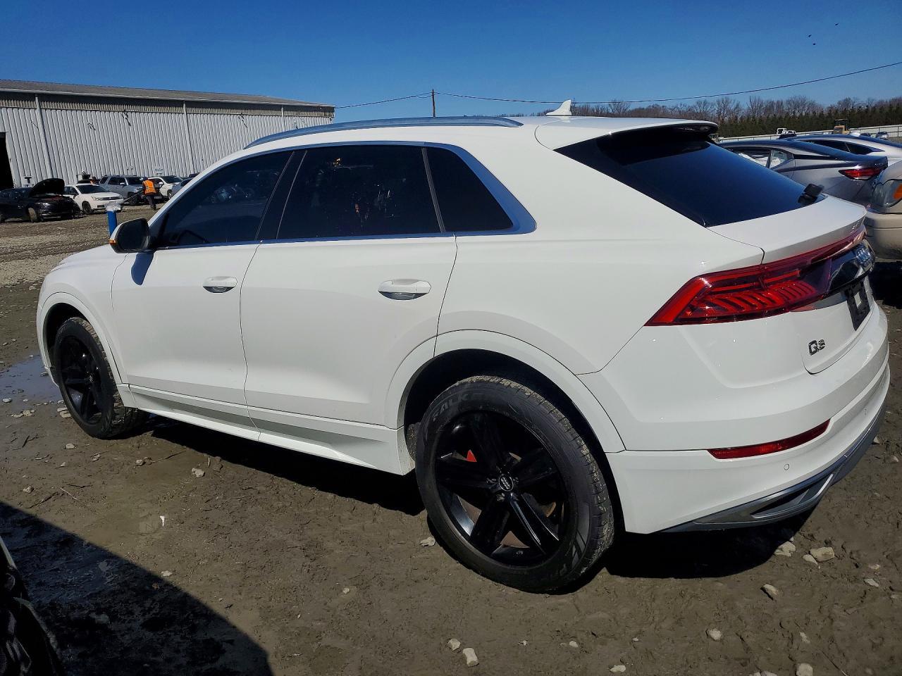 2019 Audi Q8 Premium - zdjęcie 2