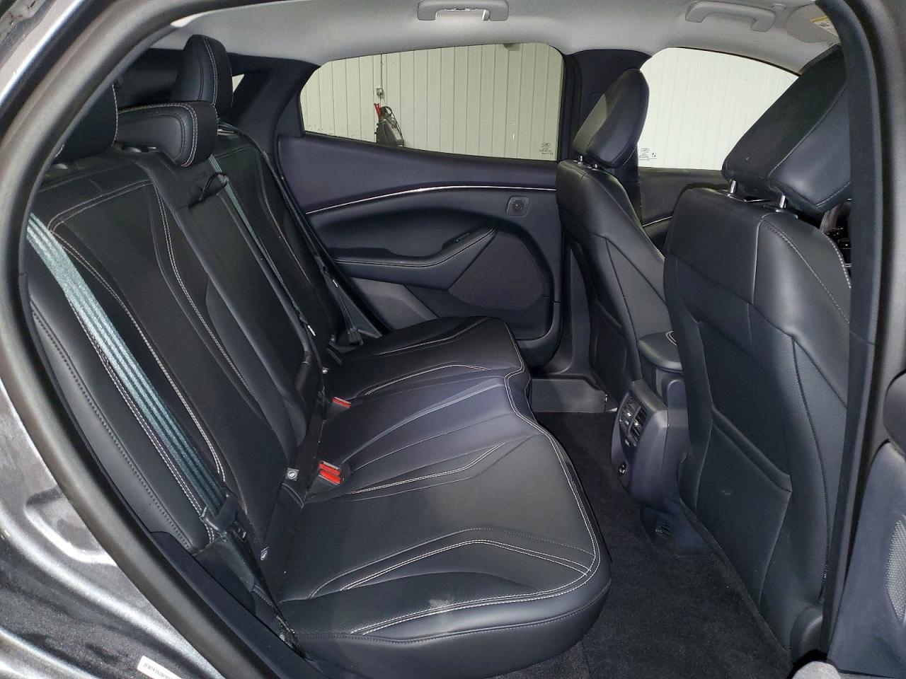 2023 Ford Mustang Mach-E Premium - zdjęcie 11