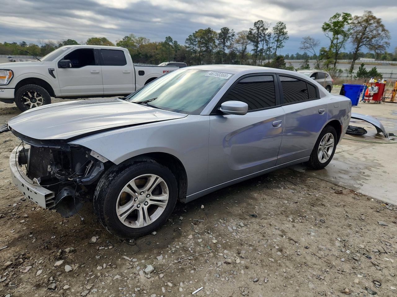 2015 Dodge Charger - zdjęcie główne