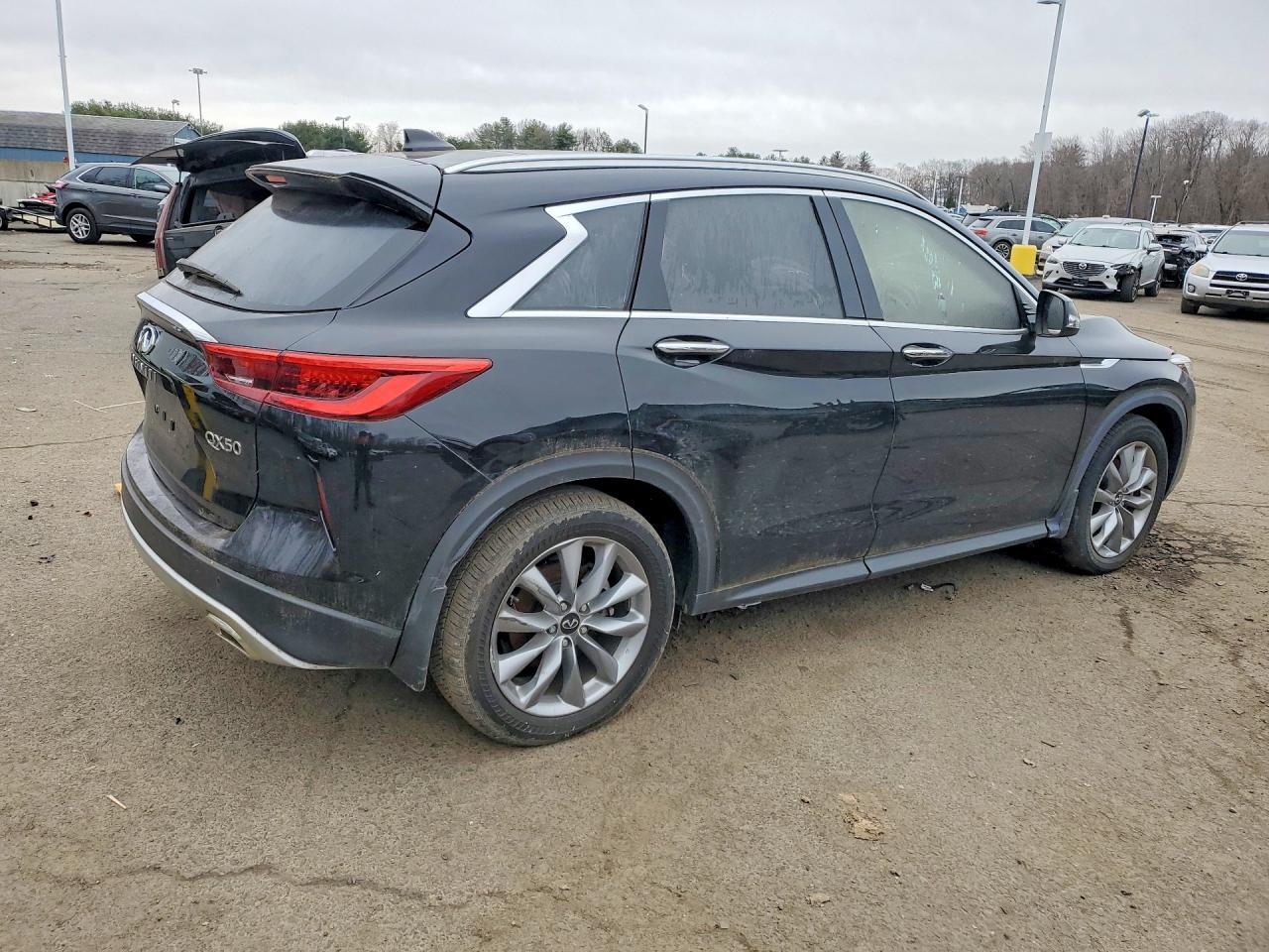 2021 Infiniti Qx50 Luxe - zdjęcie 3
