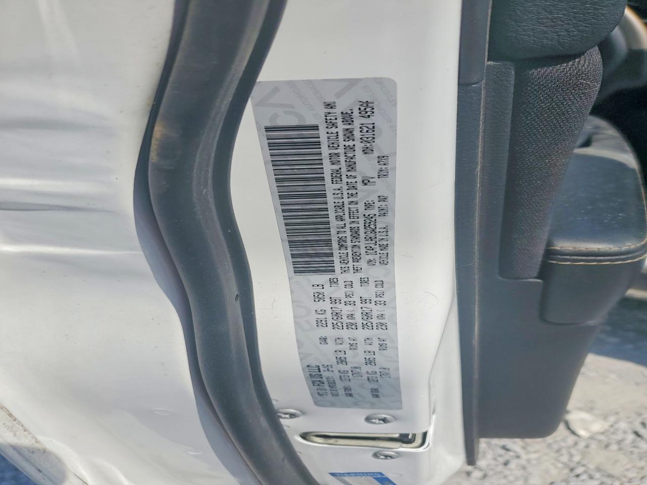 2016 Jeep Cherokee Sport - zdjęcie 12