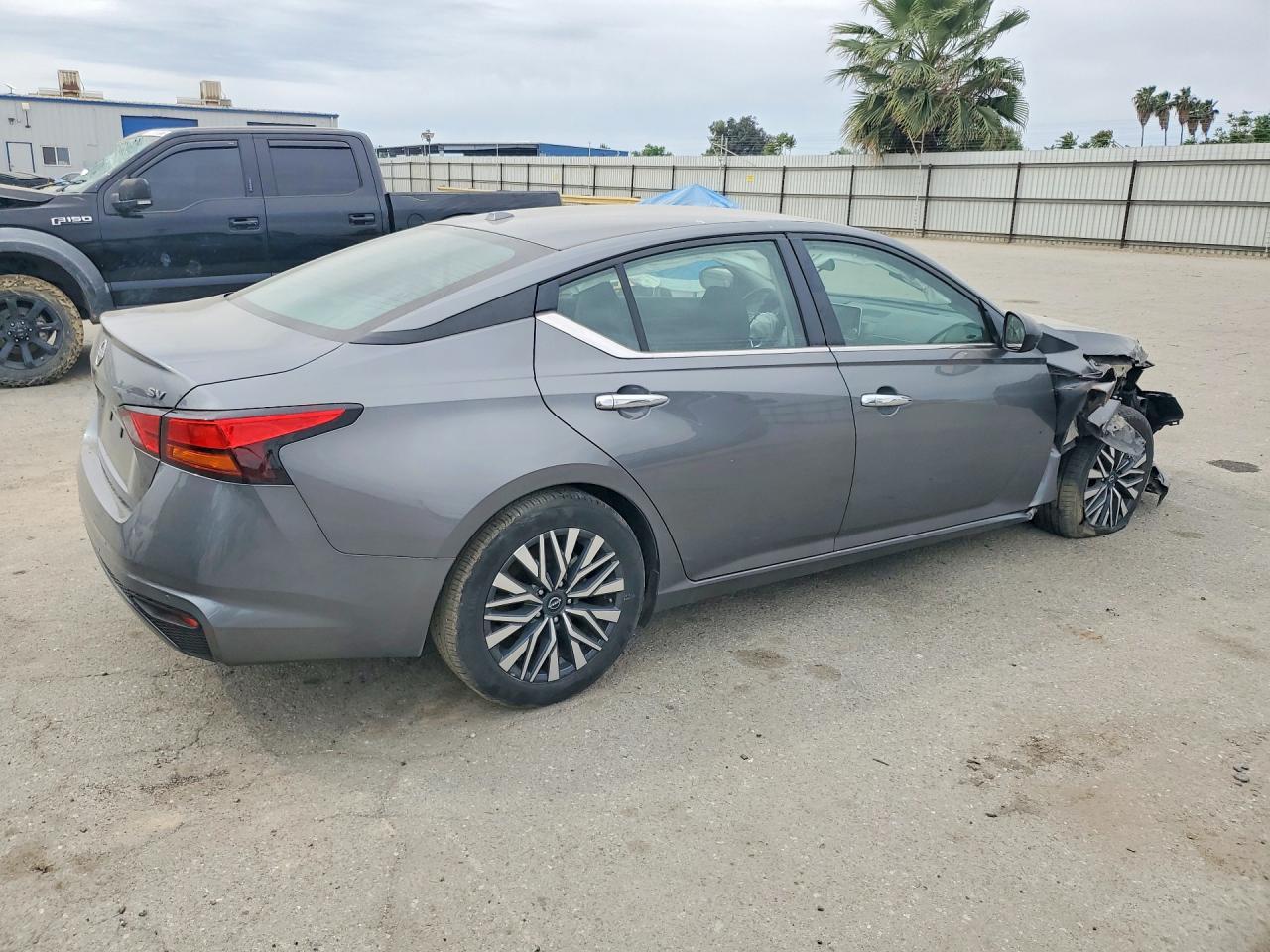 2024 Nissan Altima 2.5 Sv - zdjęcie 3