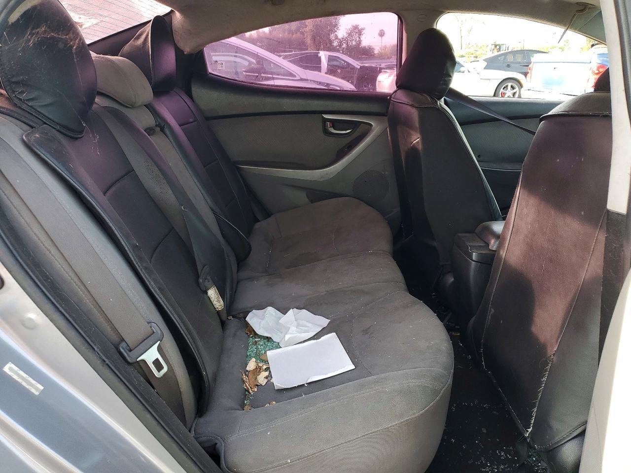 2013 Hyundai Elantra Gls - zdjęcie 10