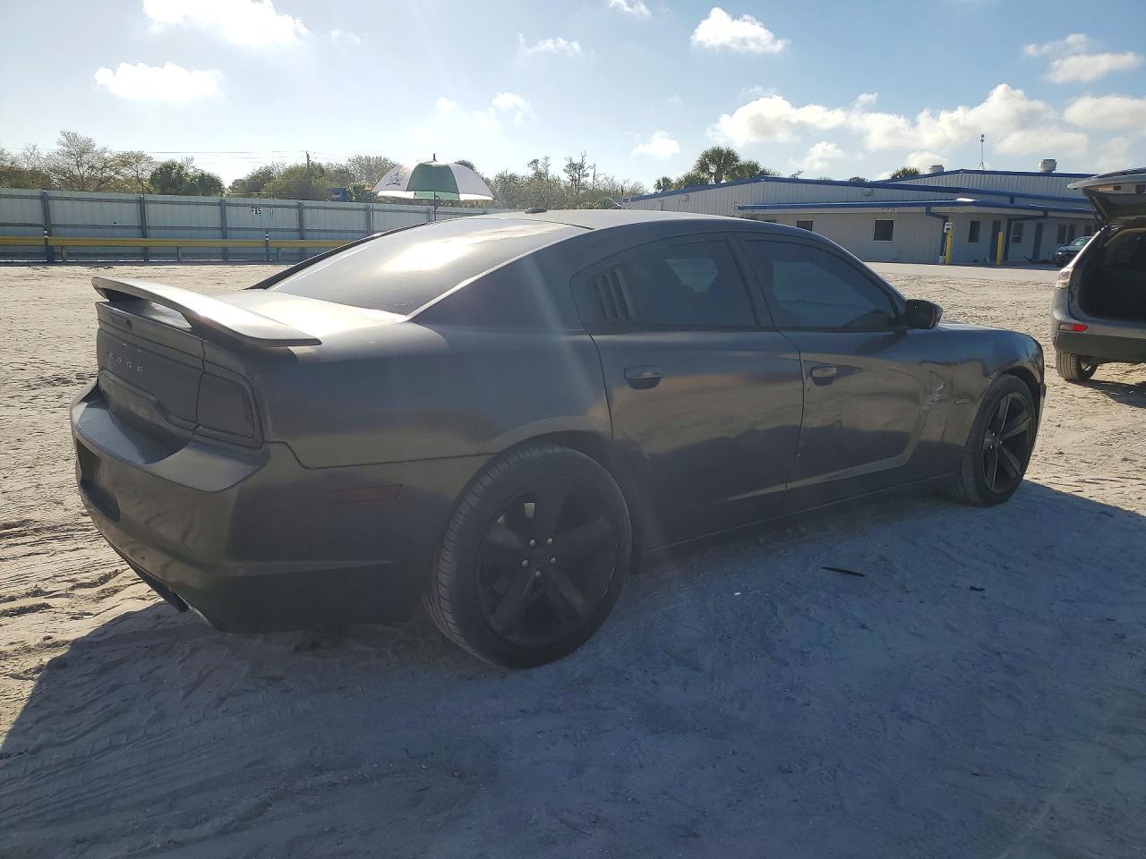 2014 Dodge Charger R - zdjęcie 3