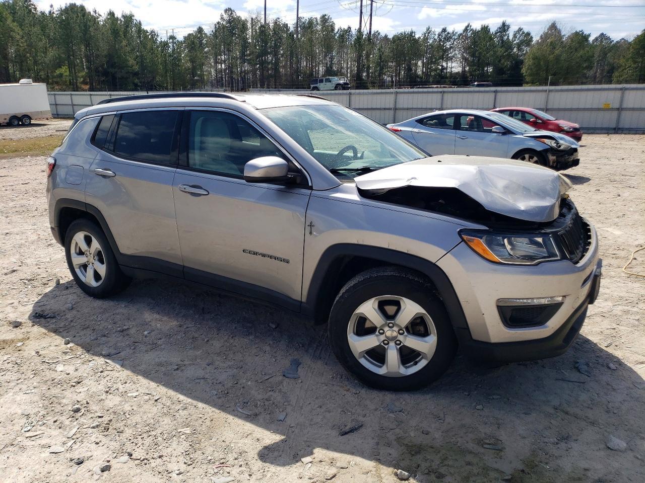 2019 Jeep Compass Latitude - zdjęcie 4