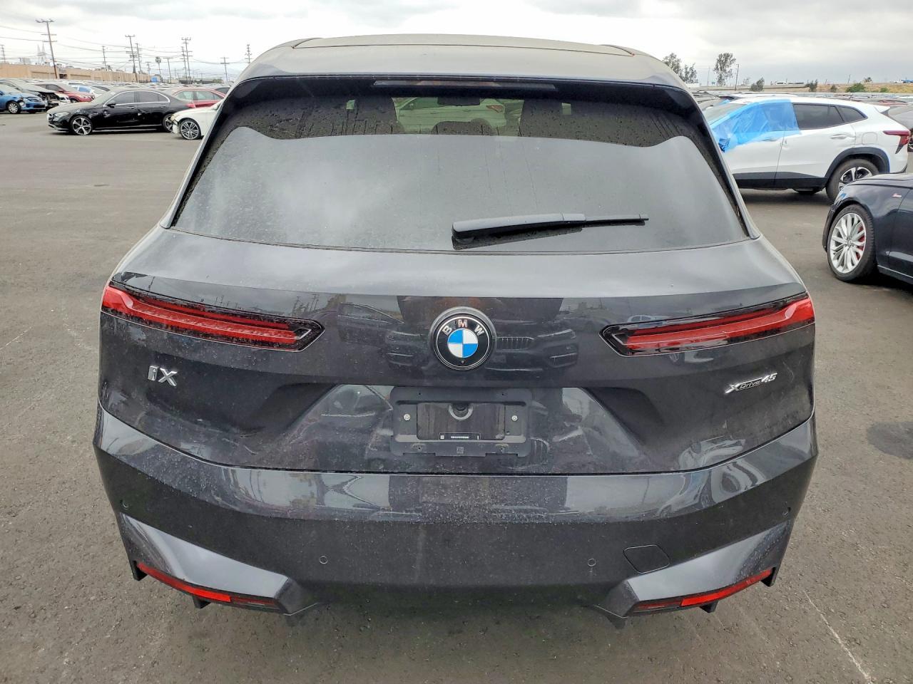 2026 BMW Ix xDrive45 - zdjęcie 6